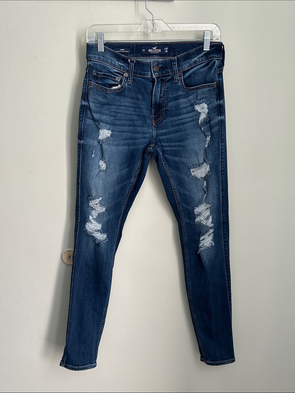 Hollister Women's Medium Dark Blue Ripped Skinny Jeans